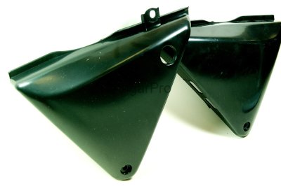 Пластиковые боковые крышки для мотоцикла Honda CB400 92-98. Комплект, левая и правая.