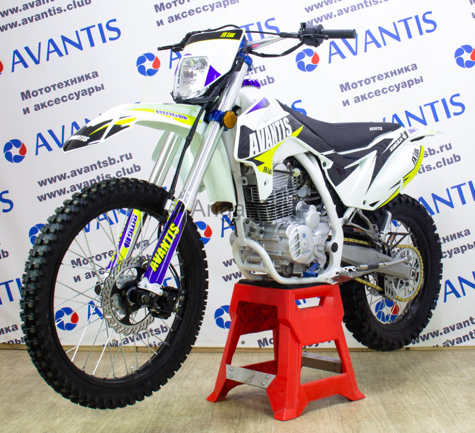 Мотоцикл Avantis FX 250 Lux (172FMM, возд.охл.) без ПТС